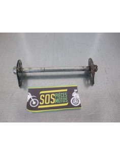 Axe de roue arrière YAMAHA SR 125 1992 - 2002