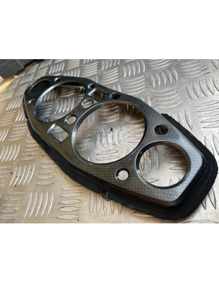 Coque de compteur carbone SUZUKI HAYABUSA 1300 1998  -  2006