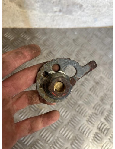 Axe de roue arrière KAWASAKI KLX 250 1993  -  2003