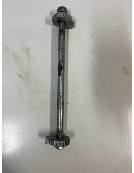 Axe de roue arrière KTM DUKE 390 2013  -  2016