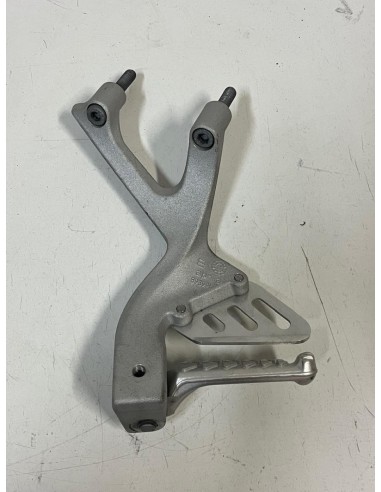 Platine repose pied passager arrière droite APRILIA RSV4 2009 - 2014