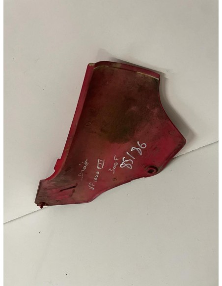Carénage sous selle droit ROUGE HONDA VF 1000 F2 1986 - 1988