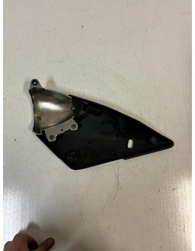 Carénage sous selle droit SUZUKI BANDIT 600 2000  -  2004