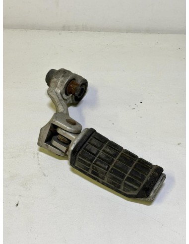 Platine avant gauche repose pied YAMAHA XJ 900 1983 - 1984