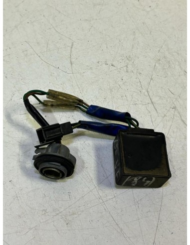 Relais feu arrière HONDA VFR 750 1983 - 1985