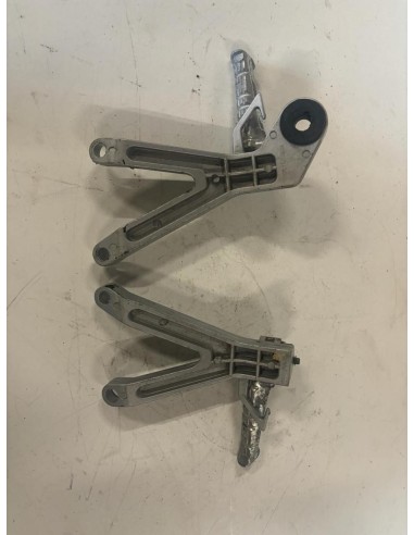 Platine repose pied passager arrière HYOSUNG GT 125 R 2005 - 2009