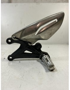 Platine gauche repose pied TRIUMPH STREET TRIPLE 675 2013 - 2016