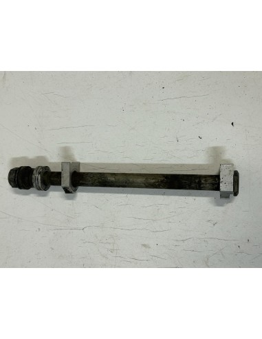 Axe de roue arrière TRIUMPH STREET TRIPLE 675 2013  -  2016