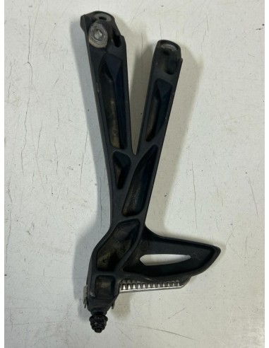 Platine repose pied passager arrière droite TRIUMPH STREET TRIPLE 675 2013 - 2016