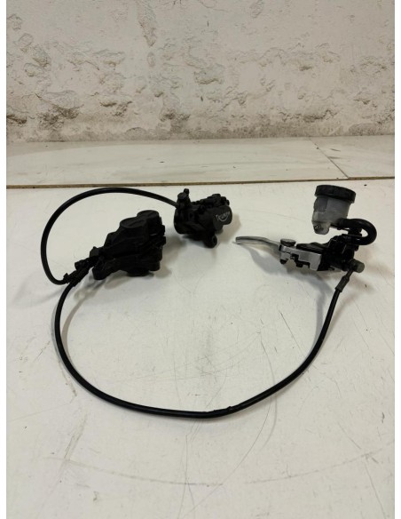 Maitre cylindre et étrier de frein avant TRIUMPH SPEED TRIPLE 955 1999  -  2004