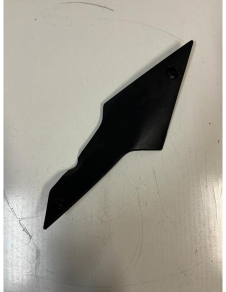 Carénage sous selle gauche TRIUMPH SPEED TRIPLE 955 1999  -  2004