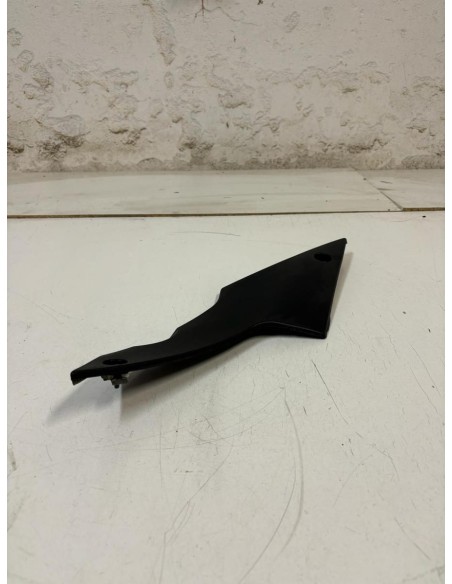 Carénage sous selle gauche TRIUMPH SPEED TRIPLE 955 1999  -  2004