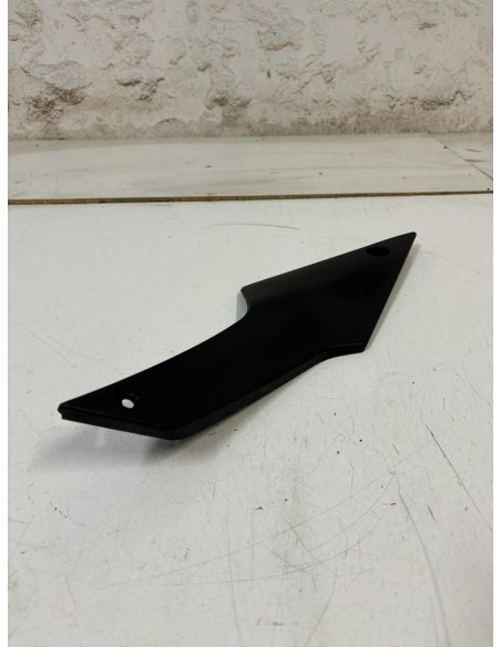 Flanc de carénage droit sous selle TRIUMPH SPEED TRIPLE 955 1999 - 2004