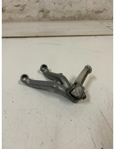 Platine repose pied passager arrière droite TRIUMPH SPEED TRIPLE 955 1999 - 2004