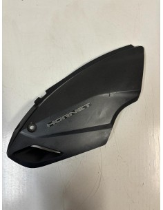 Flanc de carénage droit sous selle HONDA HORNET 600 2007  -  2010