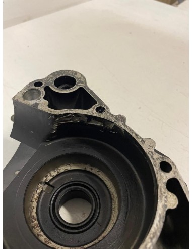 Carter moteur central gauche SUZUKI RG GAMMA 125 1985  -  1991