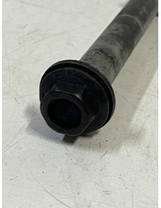 Axe de roue arrière avec entretoise KAWASAKI ER6F 650 2006  -  2009 2