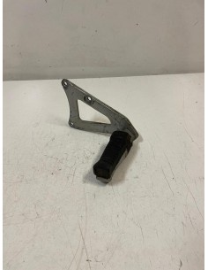 Platine avant gauche repose pied SUZUKI RG GAMMA 125 1985 - 1991