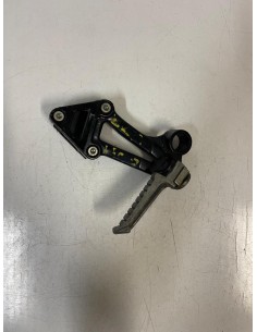 Platine repose pied passager arrière droite KAWASAKI ZZR 1100 1990 - 1992