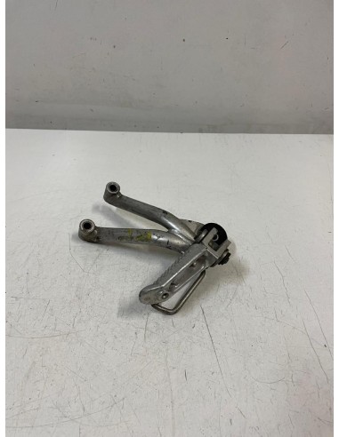 Platine repose pied passager arrière droite SUZUKI RF 600 1993 - 1996