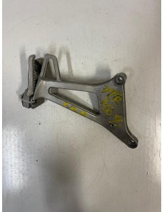 Platine repose pied passager arrière droite HONDA VFR 750 1990 - 1993