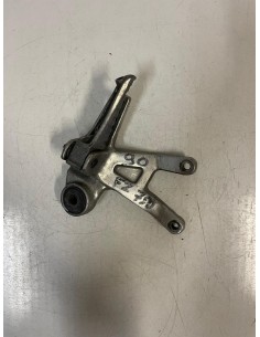 Platine repose pied passager arrière droite YAMAHA FZ 750 1988 - 1994