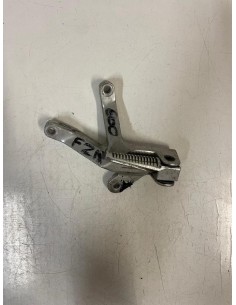 Platine repose pied passager arrière droite YAMAHA FZR 600 1988 - 1995