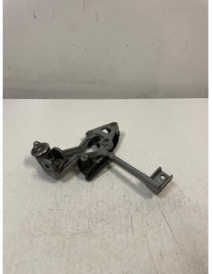 Platine repose pied passager arrière gauche KAWASAKI GPX 750 1987  -  1989 2