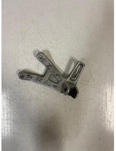 Platine repose pied passager arrière droite YAMAHA FZ 750 1985 - 1991