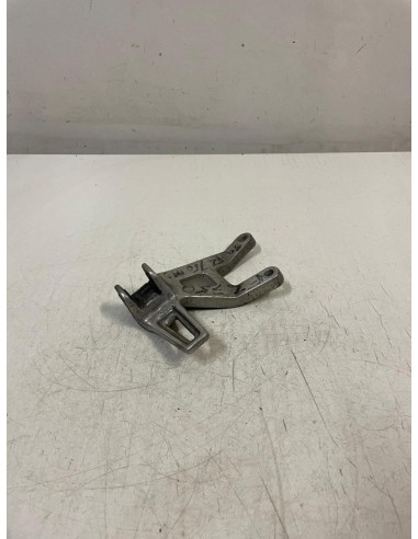 Platine repose pied passager arrière droite YAMAHA FZ 750 1985 - 1991