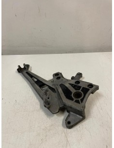 Platine droite repose pied KAWASAKI GPZ 900 1983 - 2003 2