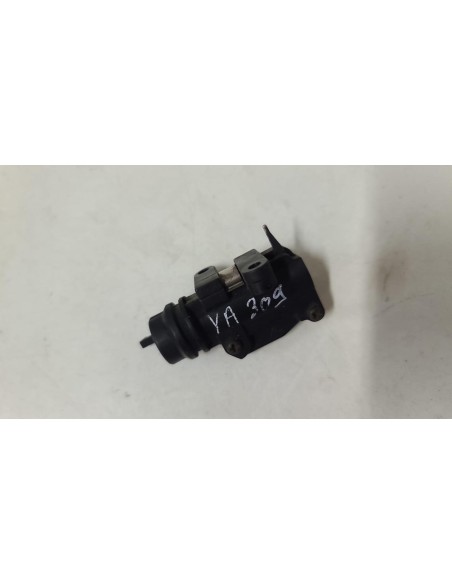 Contacteur de frein arrière HONDA CRM 125 1990 - 2000