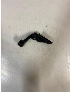 Platine avant droite repose pied conducteur SUZUKI DR 650 1996  -  2003