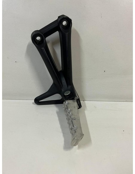 Platine repose pied passager arrière gauche YAMAHA MT09 2013 - 2016