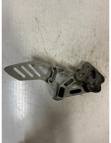 Platine gauche repose pied SUZUKI GSXR 600 2008 - 2010