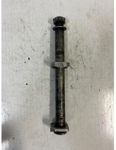 Axe de roue arrière avec tendeur de chaîne SUZUKI GSXR 600 2008  -  2010