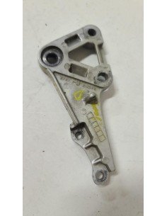 Platine avant droite repose pied conducteur SUZUKI GSXR 600 1997  -  1999