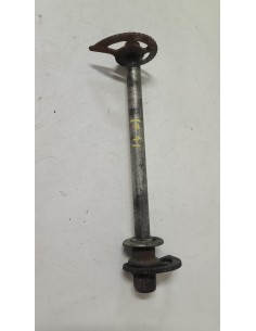 Axe de roue arrière SUZUKI DR 600 1985  -  1989