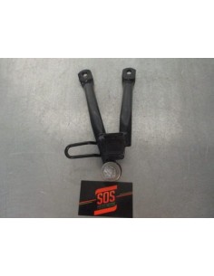 Platine repose pied passager arrière droite HONDA CBF 125 2009 - 2015