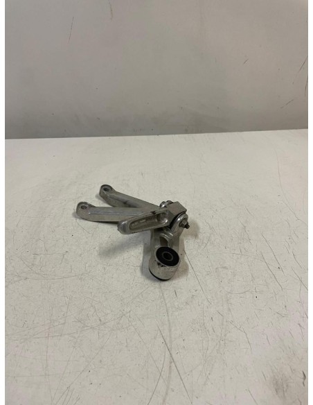 Platine repose pied passager arrière droite YAMAHA R6 1999 - 2002