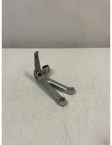 Platine repose pied passager arrière droite YAMAHA R6 1999 - 2002