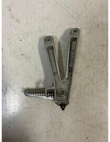 Platine repose pied passager arrière gauche YAMAHA R1 1998 - 2001