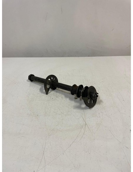 Axe de roue arrière YAMAHA DTR 200 1989 - 1990