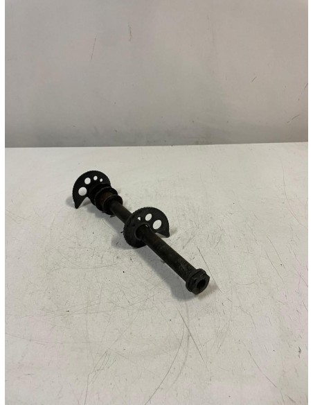 Axe de roue arrière YAMAHA DTR 200 1989 - 1990