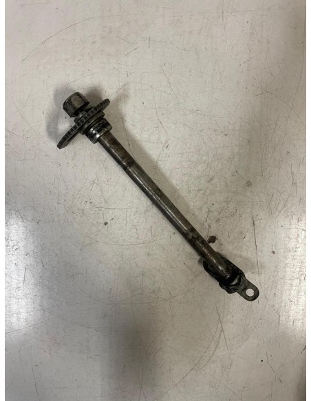 Axe de roue arrière HONDA XLR 600 1983  -  1987