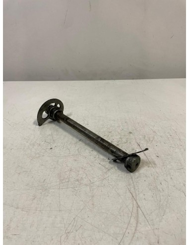 Axe de roue arrière HONDA XLR 600 1983  -  1987