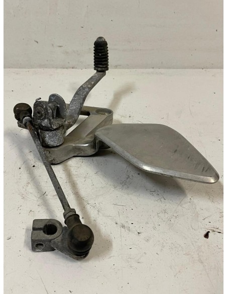Platine gauche repose pied YAMAHA FAZER 600 1998 - 2003