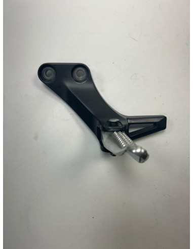 Platine repose pied passager arrière gauche YAMAHA MT09 2021 - 2023