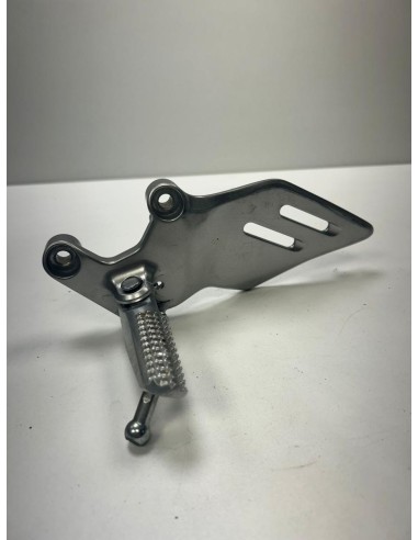 Platine gauche repose pied YAMAHA MT09 2021 - 2023