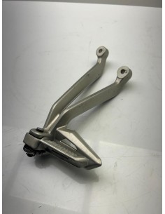 Platine repose pied passager arrière gauche TRIUMPH STREET TRIPLE 765 2017 - 2019 2